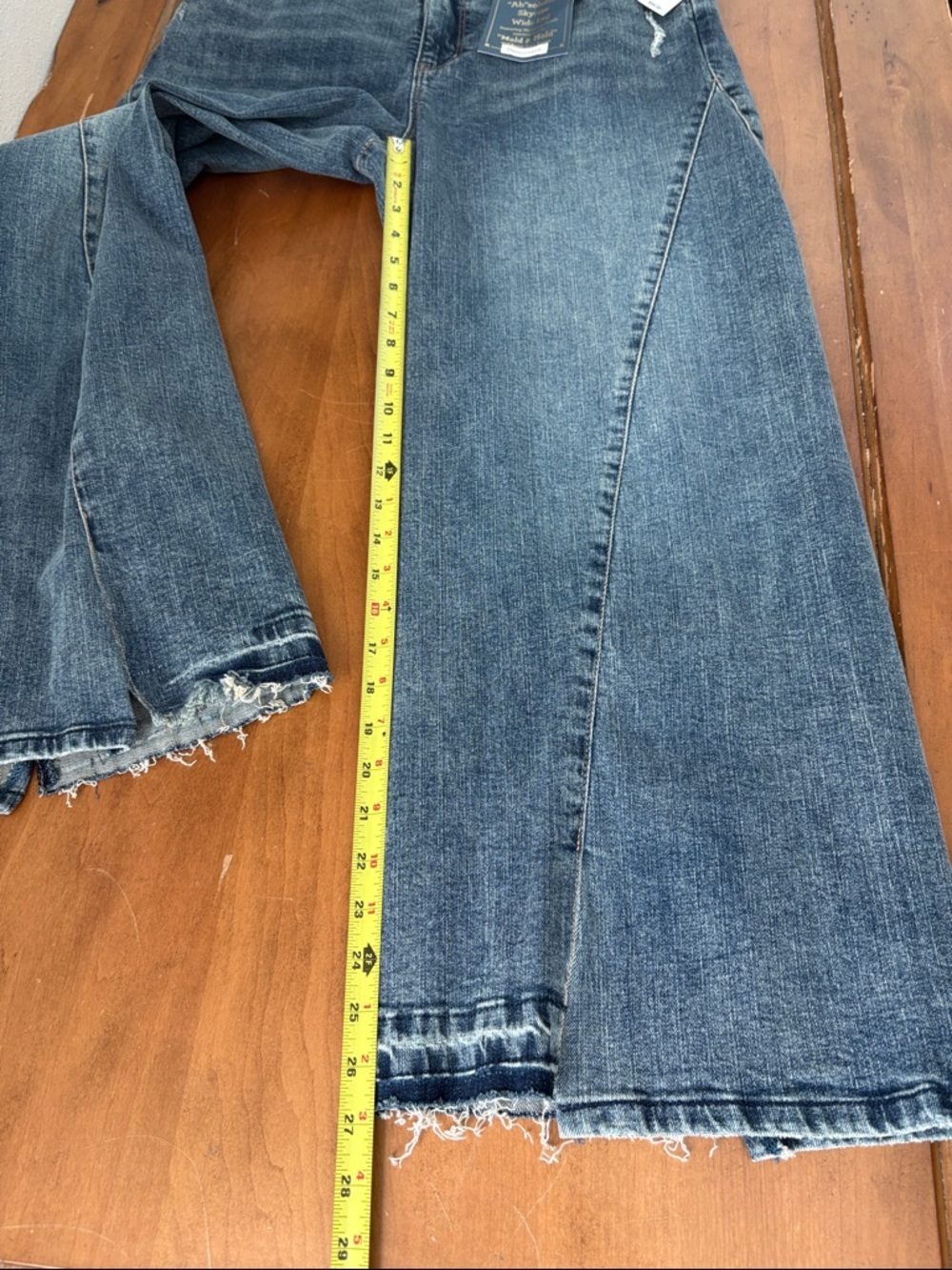 Democracy NWT AbSolution Skirise Wide Leg Distressed Blue Jeans Size 12 - Picture 7 of 16